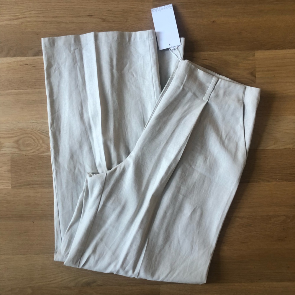 BNWT Bershka Beige Wide Leg Pants. Size 10. - Picture 4 of 10